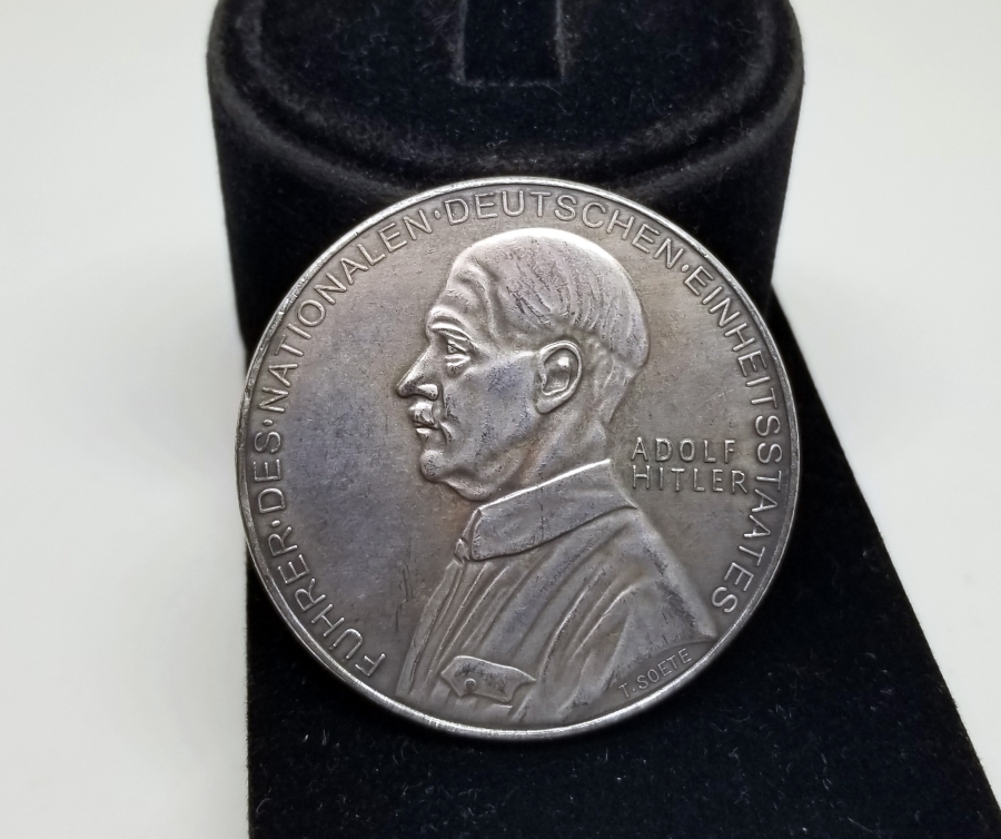ADOLF HİTLER GÖRSELLİ HATIRA MADALYON
