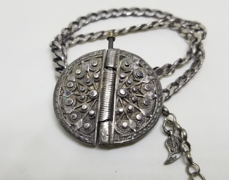 OSMANLI PARÇADAN DİZAYN EDİLMİŞ GÜMÜŞ BİLEKLİK