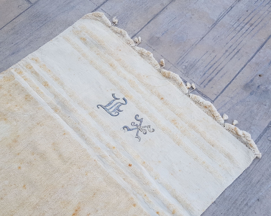 GÜMÜŞ TELKIRMA İŞÇİLİKLİ VE İNSİYALLİ OSMANLI DÖNEMİ RUM İŞİ YAĞLIK