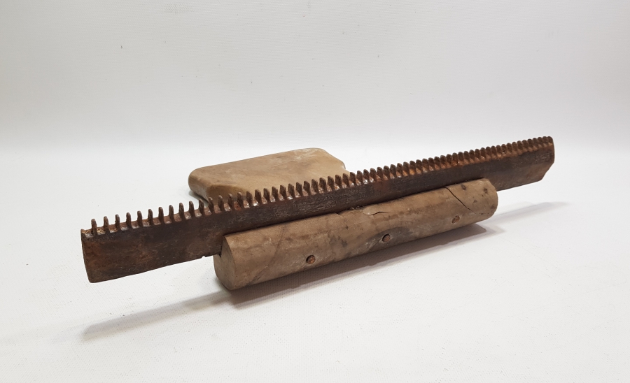 OSMANLI DÖNEMİ EL YAPIMI BÜYÜK BOY YÜN TARAĞI