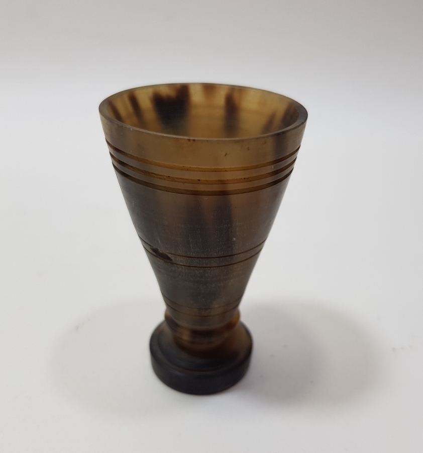 OSMANLI DÖNEMİ YEKPARE BOYNUZDAN EL YAPIMI NADİR FORMDA ZEMZEMLİK