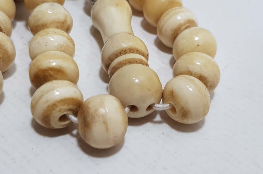 OSMANLI DÖNEMİ ORİJİNAL PÜSKÜLÜYLE KEMİK TESPİH