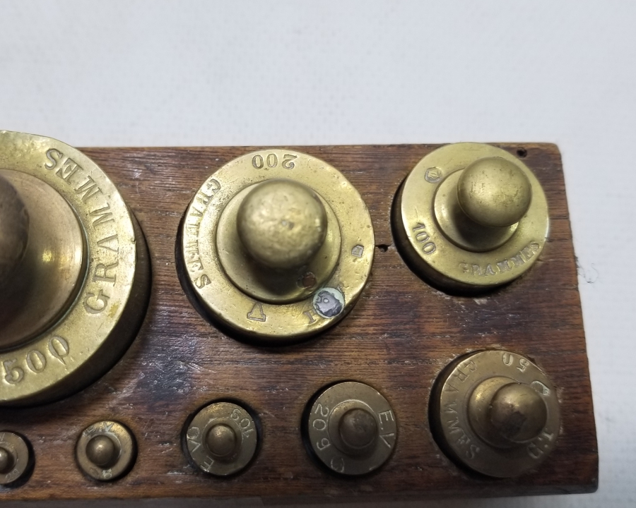 ORİJİNAL AHŞAP KUTUSUNDA ANTİKA DİRHEM LOTU