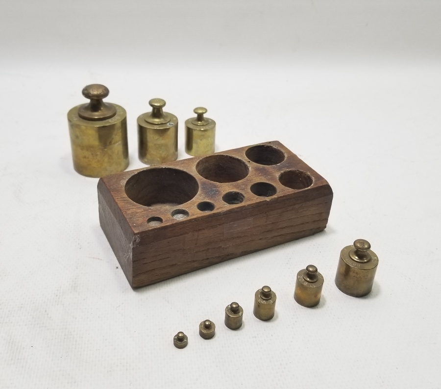 ORİJİNAL AHŞAP KUTUSUNDA ANTİKA DİRHEM LOTU