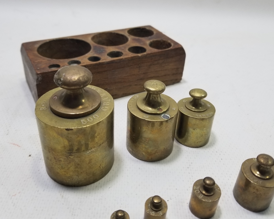 ORİJİNAL AHŞAP KUTUSUNDA ANTİKA DİRHEM LOTU