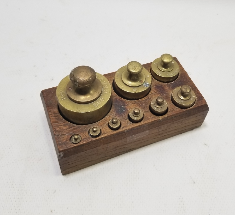 ORİJİNAL AHŞAP KUTUSUNDA ANTİKA DİRHEM LOTU