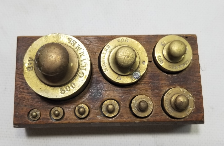 ORİJİNAL AHŞAP KUTUSUNDA ANTİKA DİRHEM LOTU