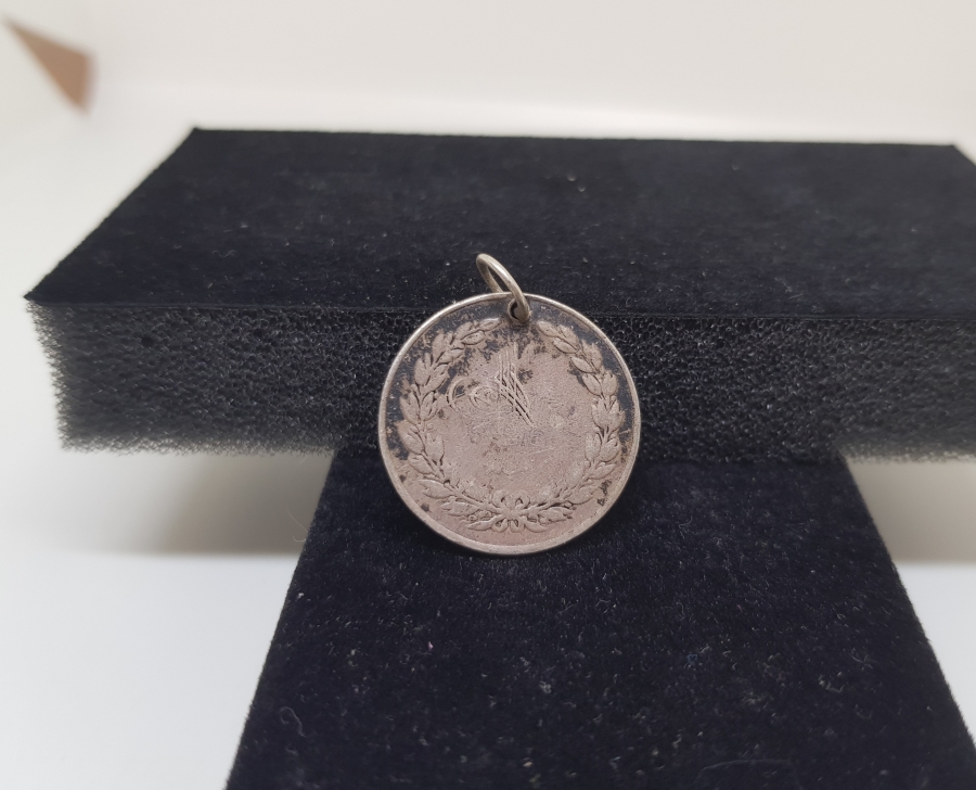 OSMANLI DÖNEMİ GÜMÜŞ ATİK GİRİT MADALYASI