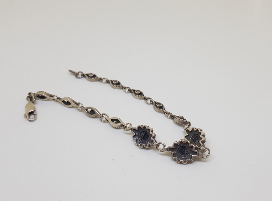 AKİK VE MARGAZİT TAŞLI GÜMÜŞ BİLEKLİK