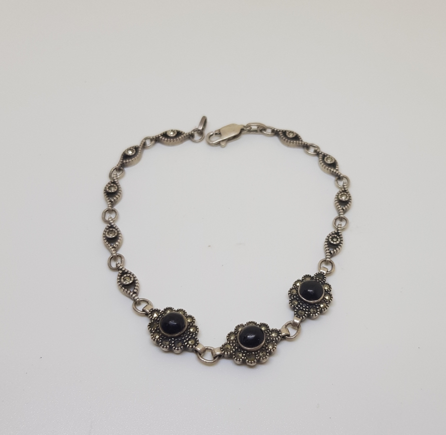 AKİK VE MARGAZİT TAŞLI GÜMÜŞ BİLEKLİK