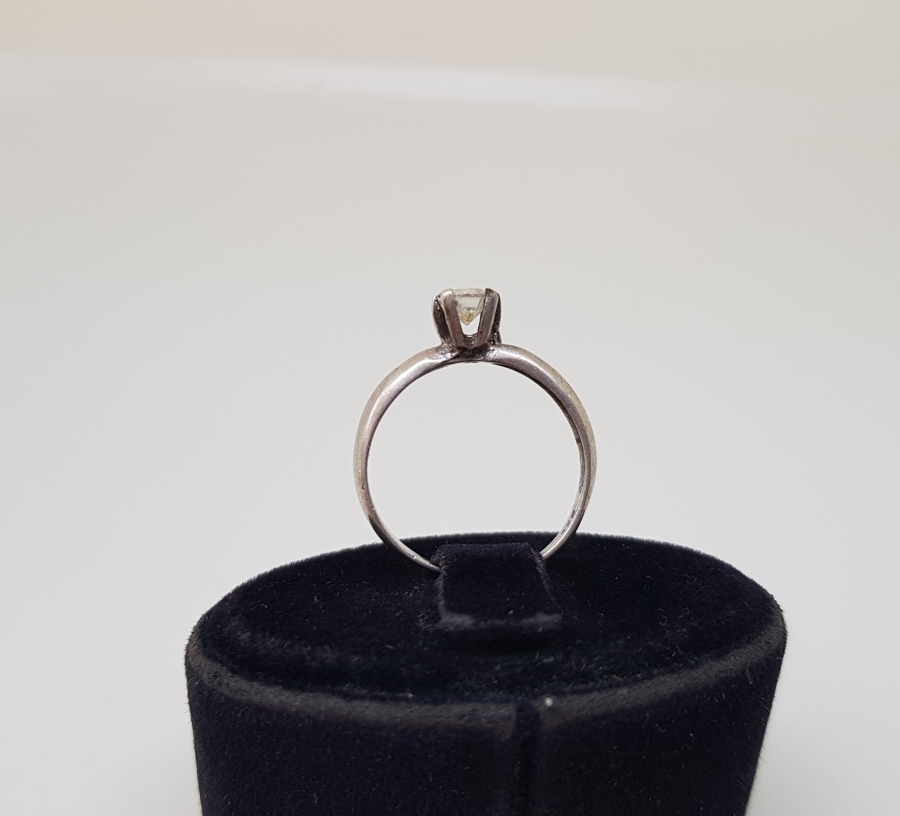 TEK TAŞ MODEL GÜMÜŞ YÜZÜK