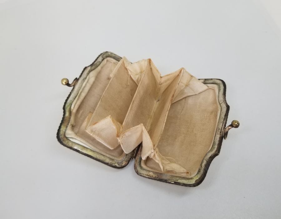 ÜZERİ GÜMÜŞ VERMEYLİ OSMANLI DÖNEMİ NADİR TİPTE GALALİT CÜZDAN