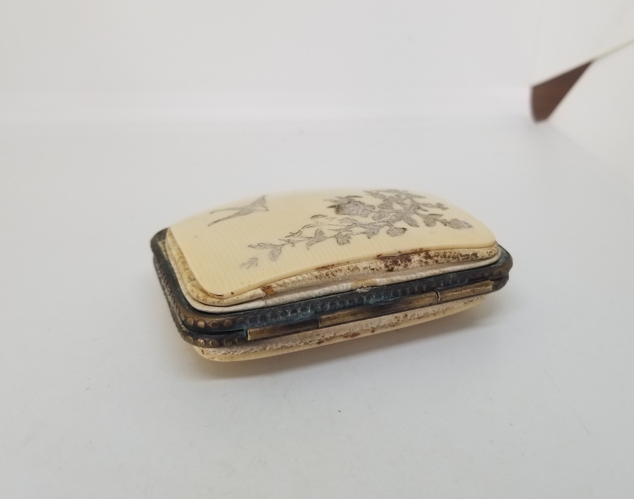 ÜZERİ GÜMÜŞ VERMEYLİ OSMANLI DÖNEMİ NADİR TİPTE GALALİT CÜZDAN