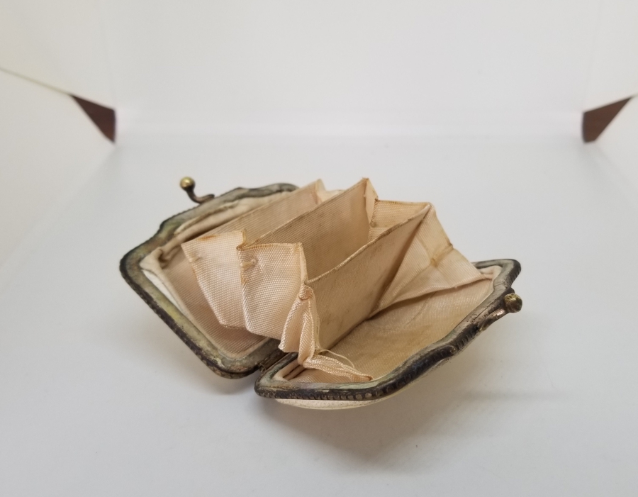 ÜZERİ GÜMÜŞ VERMEYLİ OSMANLI DÖNEMİ NADİR TİPTE GALALİT CÜZDAN