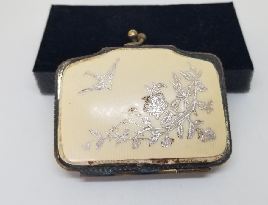 ÜZERİ GÜMÜŞ VERMEYLİ OSMANLI DÖNEMİ NADİR TİPTE GALALİT CÜZDAN