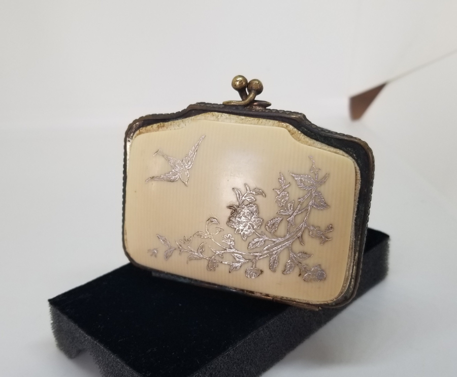 ÜZERİ GÜMÜŞ VERMEYLİ OSMANLI DÖNEMİ NADİR TİPTE GALALİT CÜZDAN