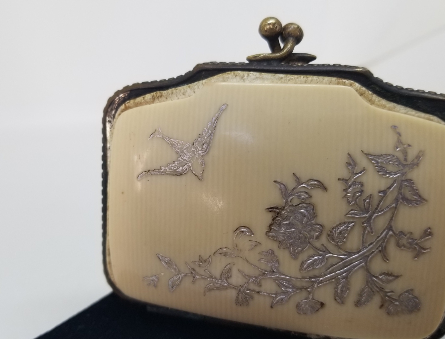 ÜZERİ GÜMÜŞ VERMEYLİ OSMANLI DÖNEMİ NADİR TİPTE GALALİT CÜZDAN