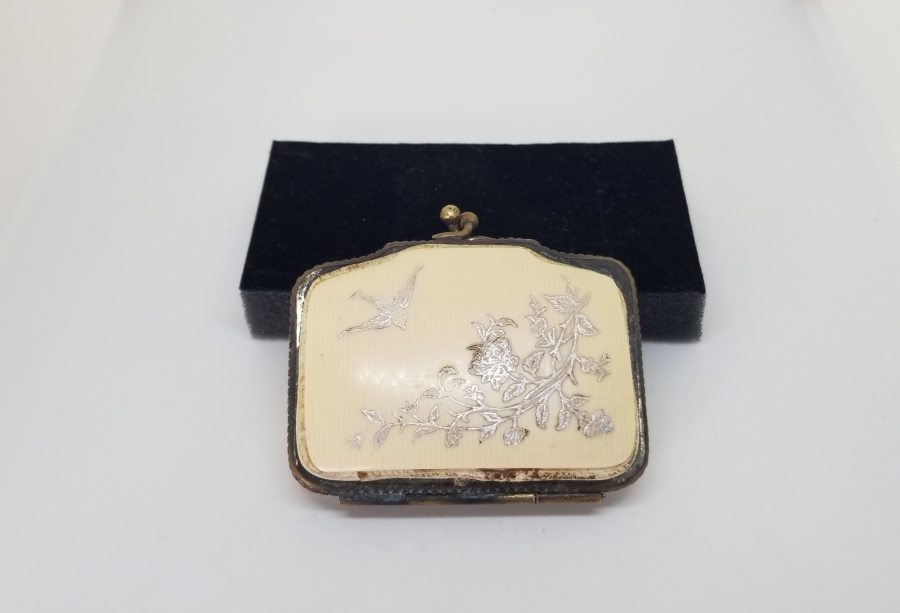 ÜZERİ GÜMÜŞ VERMEYLİ OSMANLI DÖNEMİ NADİR TİPTE GALALİT CÜZDAN