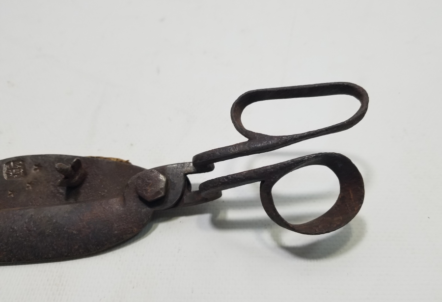 ÜZERİ USTA DAMGALI OSMANLI DÖNEMİ HEREKE YAPIMI HALI MAKASI