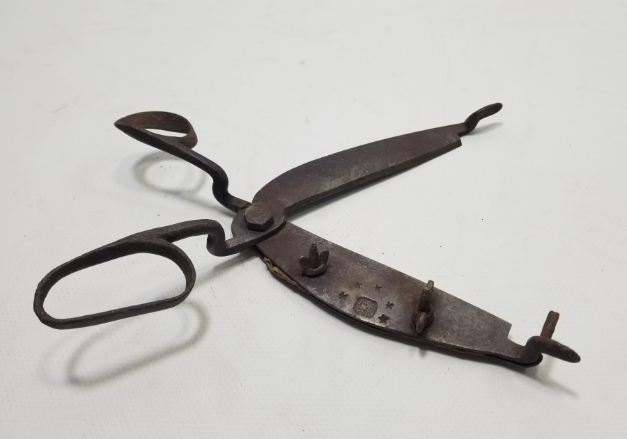 ÜZERİ USTA DAMGALI OSMANLI DÖNEMİ HEREKE YAPIMI HALI MAKASI