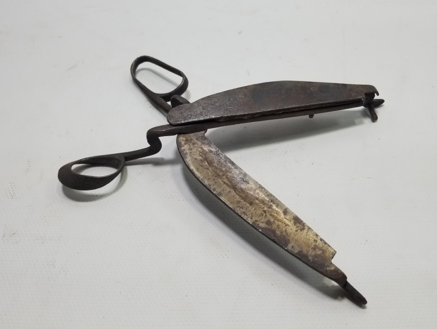 ÜZERİ USTA DAMGALI OSMANLI DÖNEMİ HEREKE YAPIMI HALI MAKASI