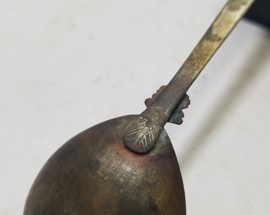 ÜZERİ KALEM VE KABARTMA İŞÇİLİKLİ OSMANLI DÖNEMİ RUM İŞİ KAŞIK