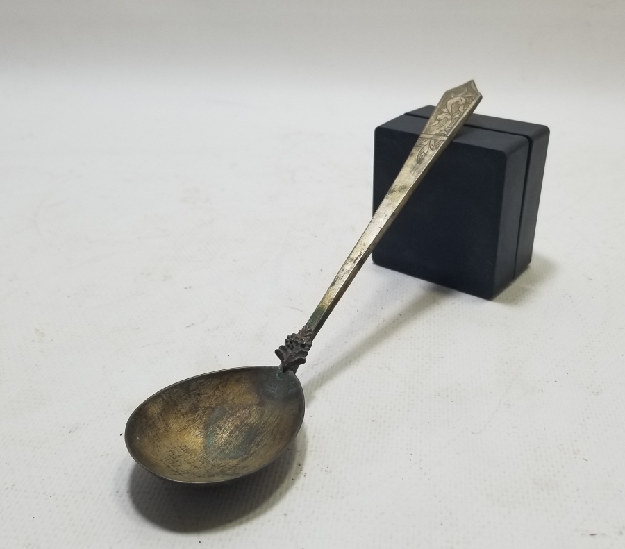 ÜZERİ KALEM VE KABARTMA İŞÇİLİKLİ OSMANLI DÖNEMİ RUM İŞİ KAŞIK