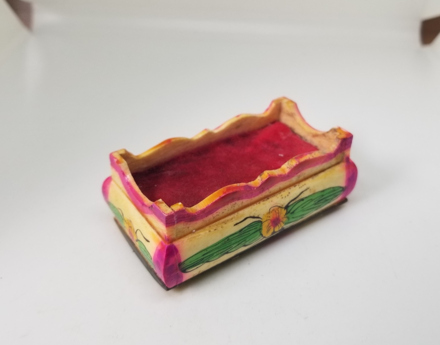 KEMİK ÜZERİ EL BOYAMA İŞÇİLİKLİ ÖZEL YAPIM KAPAKLI KUTU