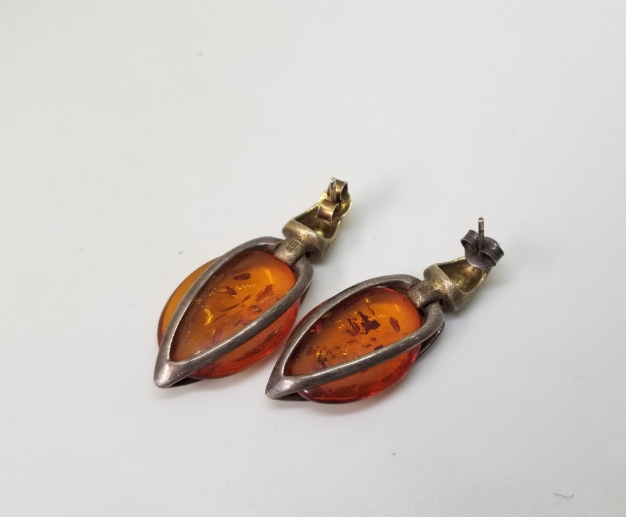 ÖZEL YAPIM GÜMÜŞ FOSİLLİ KEHRİBAR KÜPE