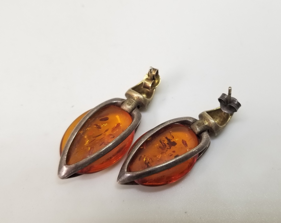 ÖZEL YAPIM GÜMÜŞ FOSİLLİ KEHRİBAR KÜPE