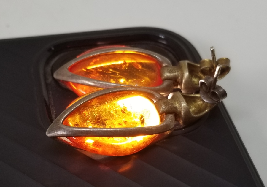 ÖZEL YAPIM GÜMÜŞ FOSİLLİ KEHRİBAR KÜPE