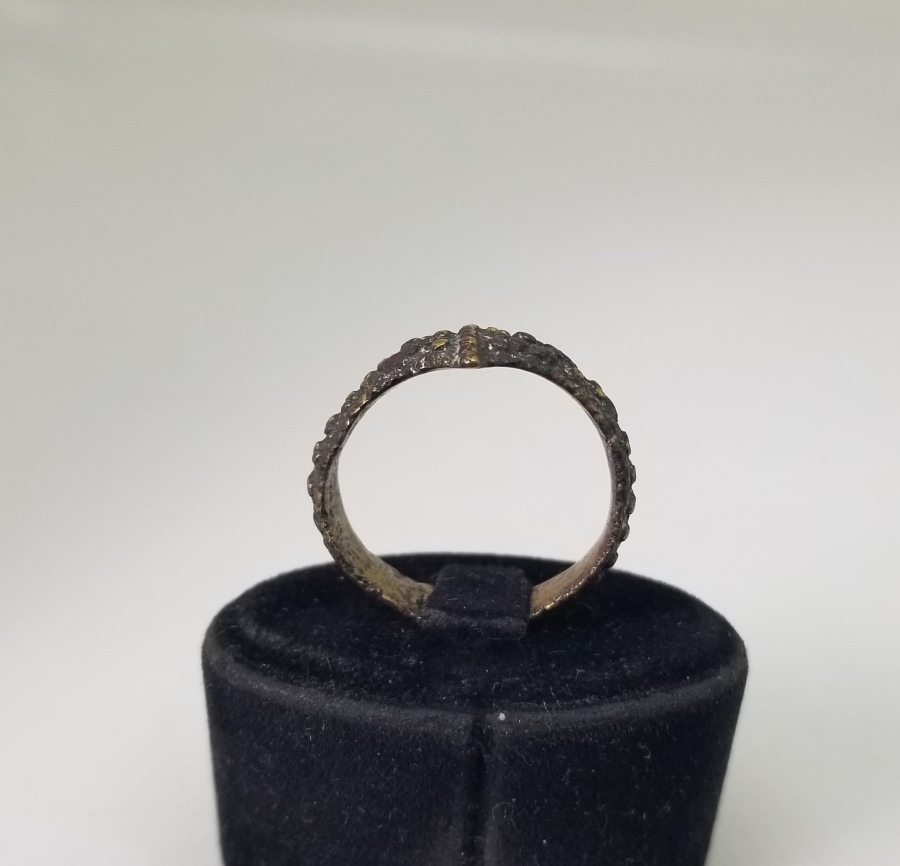 KABARTMA İŞÇİLİKLİ OSMANLI DÖNEMİ BRONZ ZİHGİR - OKÇU YÜZÜĞÜ