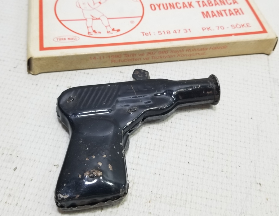 MANTARLARIYLA ANTİKA METAL MANTAR TABANCASI