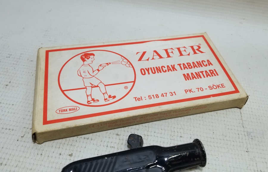 MANTARLARIYLA ANTİKA METAL MANTAR TABANCASI