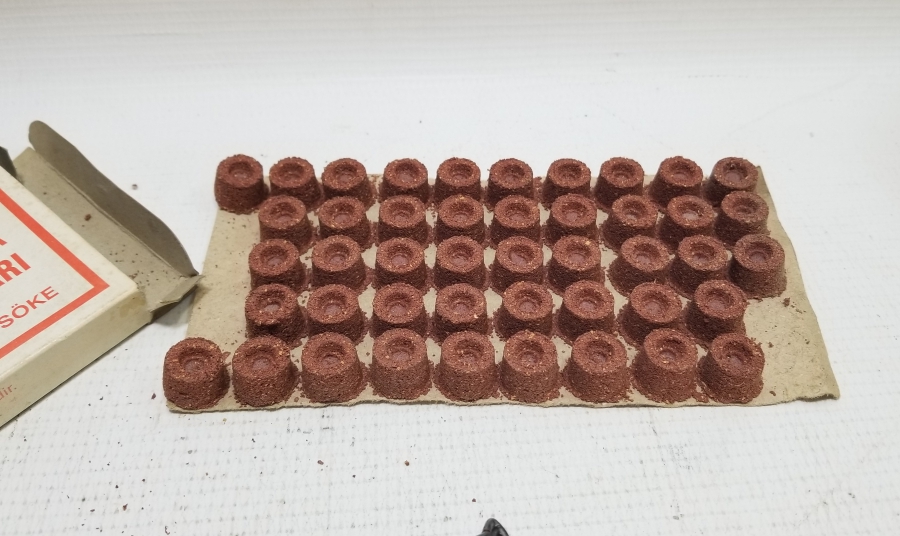 MANTARLARIYLA ANTİKA METAL MANTAR TABANCASI