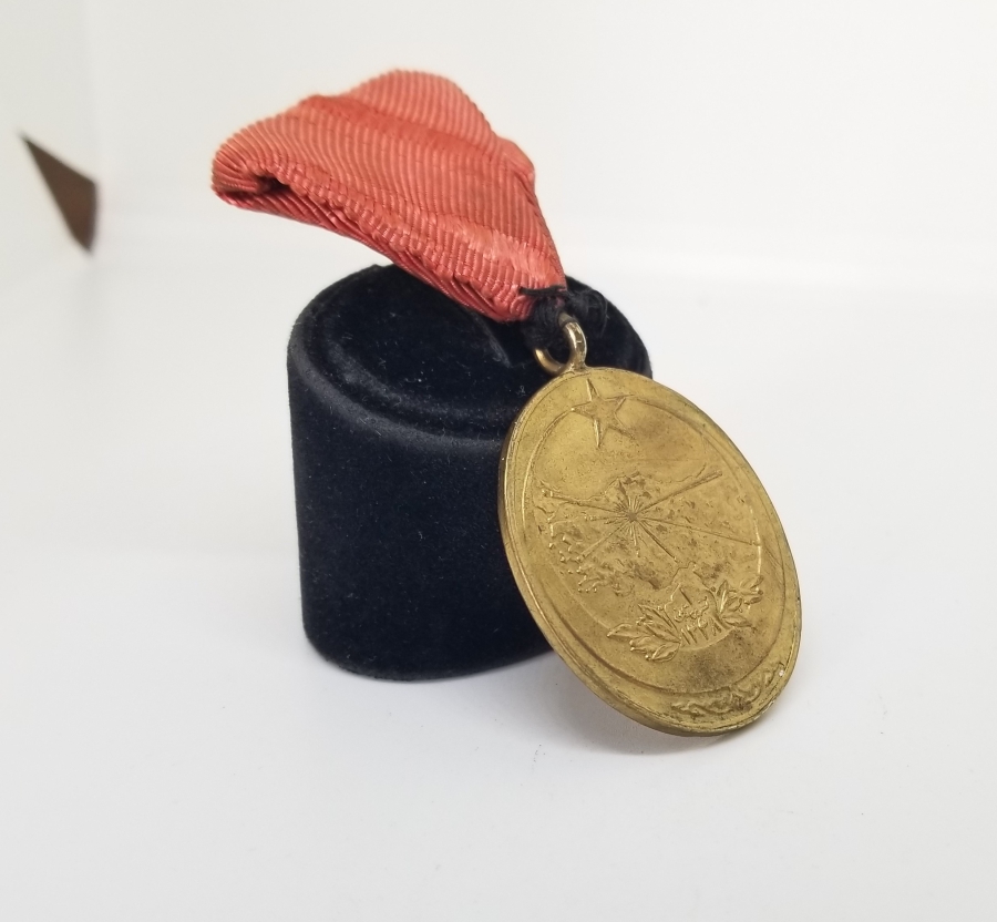 ORİJİNAL KURDELASIYLA ESKİ YAZI İSTİKLAL SAVAŞI MADALYASI