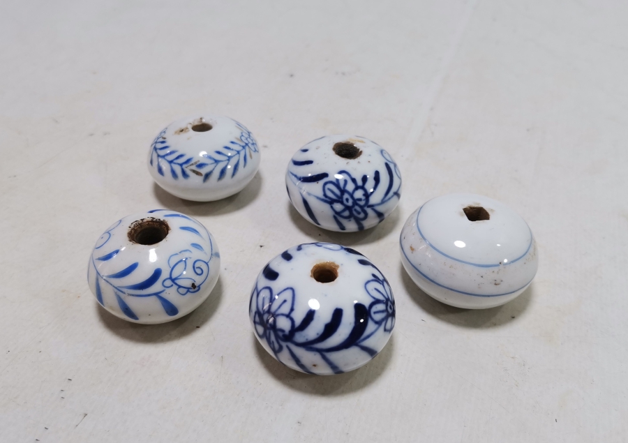 OSMANLI DÖNEMİ EL BOYAMA PORSELEN ÇEKMECEL KULPLARI LOTU