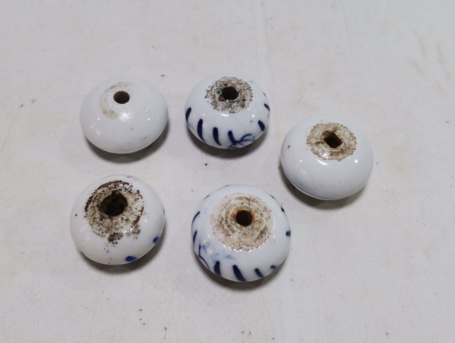 OSMANLI DÖNEMİ EL BOYAMA PORSELEN ÇEKMECEL KULPLARI LOTU