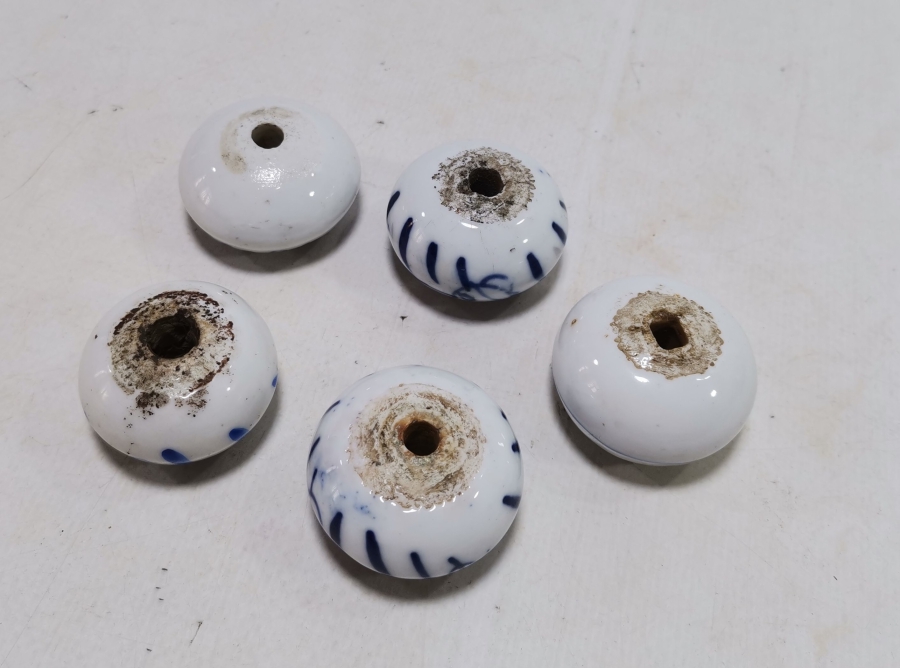 OSMANLI DÖNEMİ EL BOYAMA PORSELEN ÇEKMECEL KULPLARI LOTU