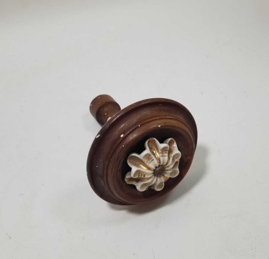 AHŞAP ÜZERİ ALTIN VERMEYLİ PORSELEN APLİKLİ OSMANLI DÖNEMİ NADİR KAPI KOLU