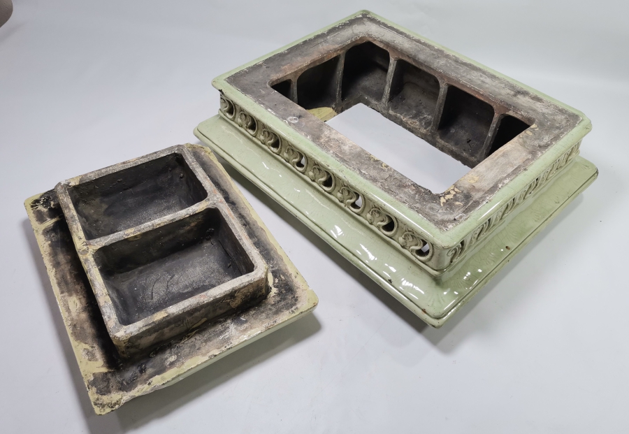 OSMANLI DÖNEMİ ÇOK NADİR KABARTMA İŞÇİLİKLİ BÜYÜK BOY PORSELEN SOBA ÜSTÜ