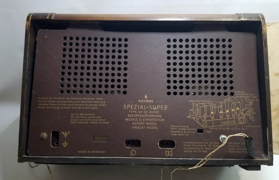 HAMİYET YÜCESES İMZALI FOTOĞRAFIYLA ANTİKA RADYO