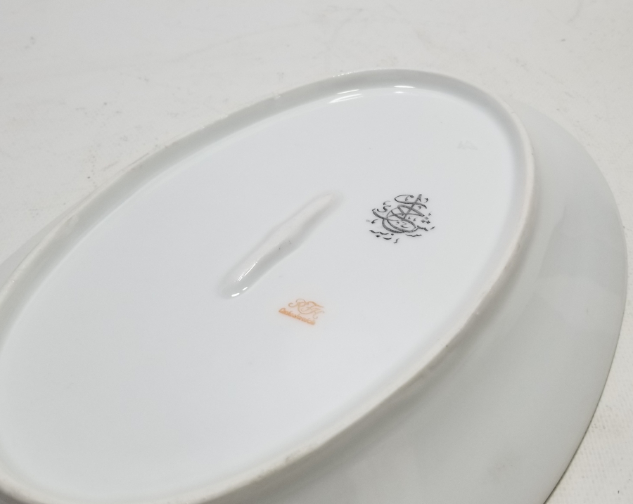 ARKASI OSMANLICA YAZILI VE ALTIN VARAKLI PORSELEN SALATA TABAĞI