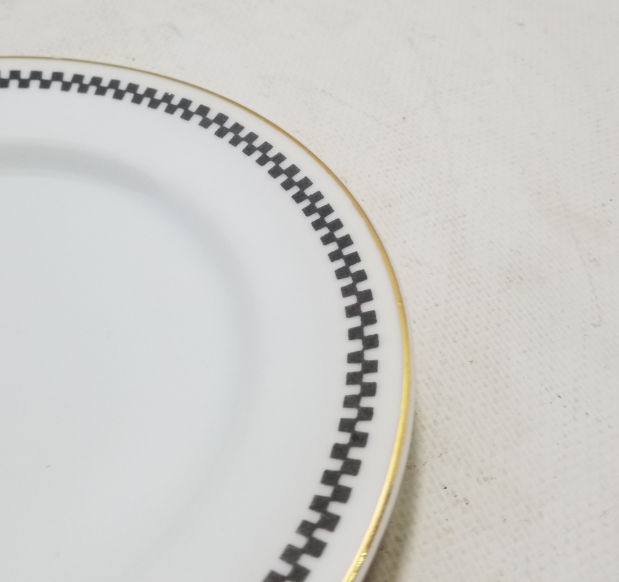 ARKASI OSMANLICA YAZILI VE ALTIN VARAKLI PORSELEN TABAK