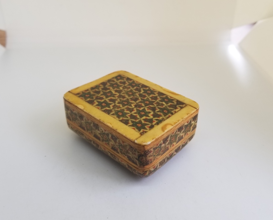 HATEM İŞİ ANTİKA KAPAKLI KUTU