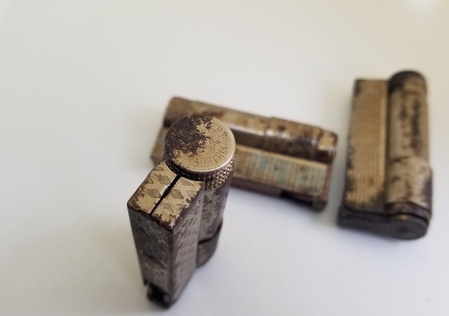 3 ADET ANTİKA MUHTAR ÇAKMAĞI