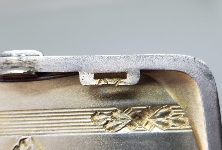 ÜZERİ İNSİYALLİ ANTİKA GÜMÜŞ SİGARA TABAKASI