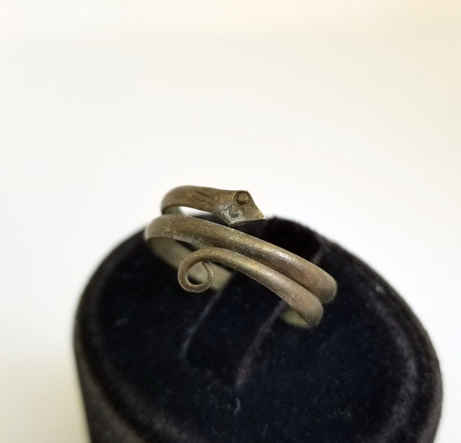 KABARTMA İŞÇİLİKLİ YILAN FORMLU OSMANLI DÖNEMİ RUM İŞİ YÜZÜK