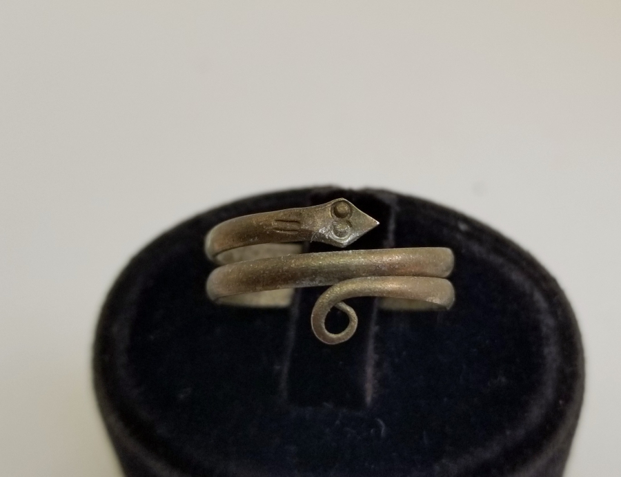 KABARTMA İŞÇİLİKLİ YILAN FORMLU OSMANLI DÖNEMİ RUM İŞİ YÜZÜK