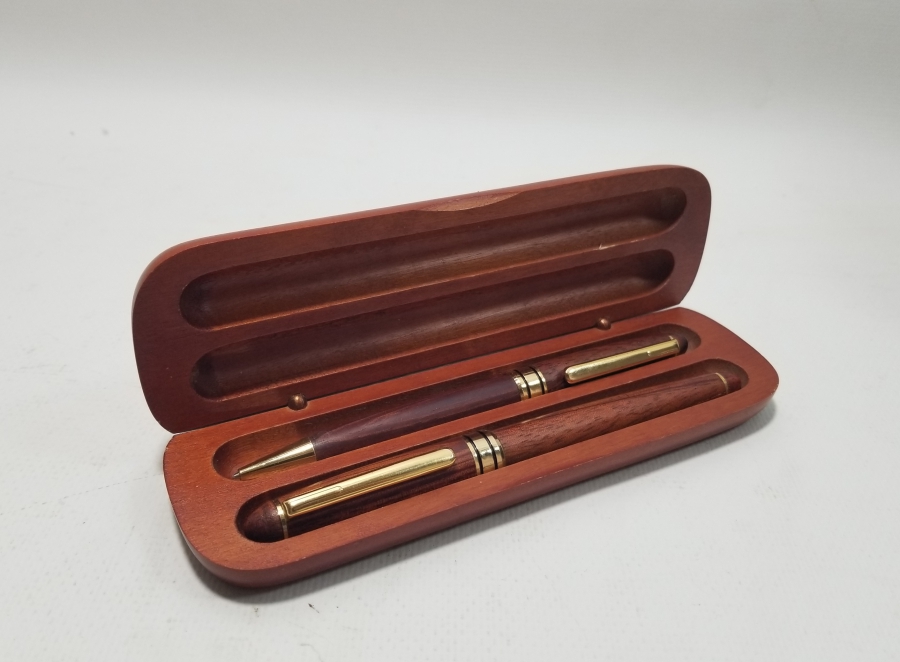 ORİJİNAL KUTUSUNDA ANTİKA DOLMA VE TÜKENMEZ KALEM TAKIMI